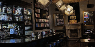The Bar at the R
